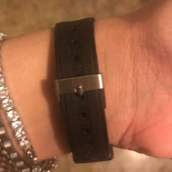 Vintage UNISEX guess watch - Picture 2 of 3